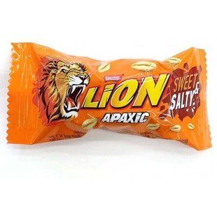 Цукерки шоколадні з арахісом Lion, 100 г